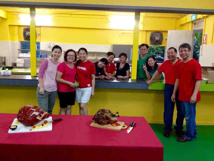 Our big-hearted volunteers (from left to right): Janet, Lay Chin, Shang, Linda, Elsie, Janie, Gilbert, Ning Jer, Teddy and Yang